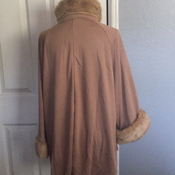 NEW cape flare faux fur poncho Style - Picture 9 of 12